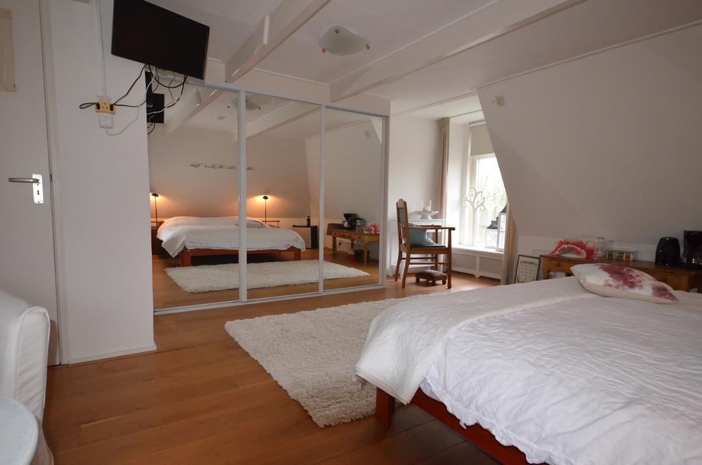 Bloemenhoeve Bed and Breakfast Birdaard Exterior foto